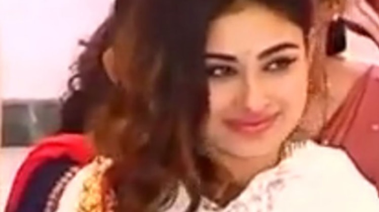 मौनी रॉय