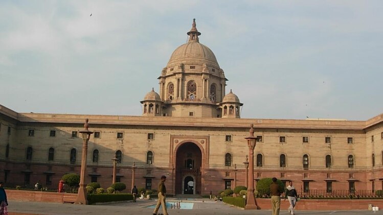 रिपोर्ट मांगी गई