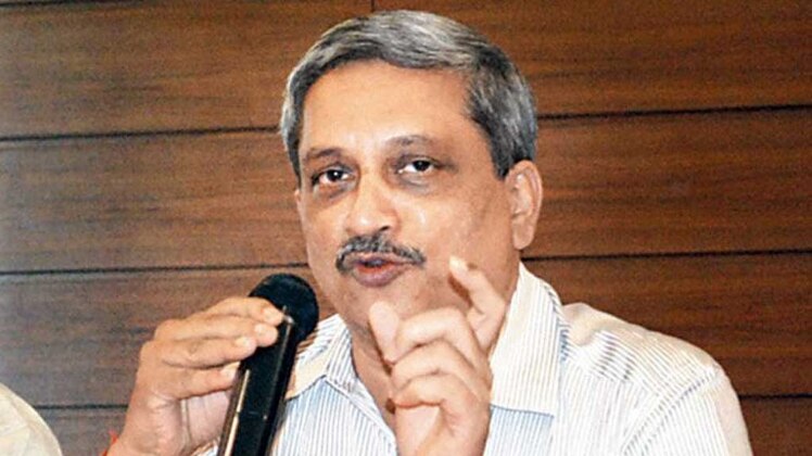 रक्षा मंत्री मनोहर पर्रिकर (फाइल फोटो)