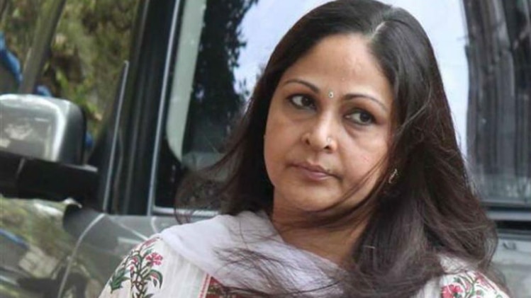 अभिनेत्री रति अग्निहोत्री पर बिजली चोरी का मामला दर्ज