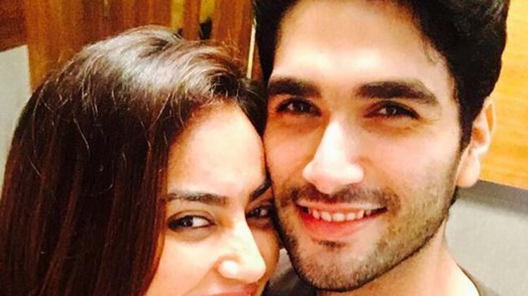 सुरभि ज्योति और वरुण तुर्की