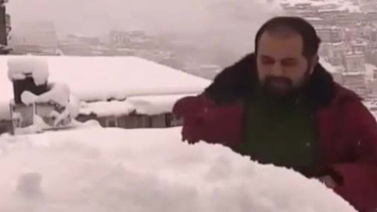 घाटी में फिर शुरू हुई बर्फबारी