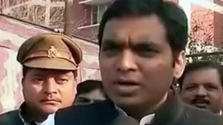 बड़ी खबरें: यूपी में पहले चरण में मैराथन मतदान