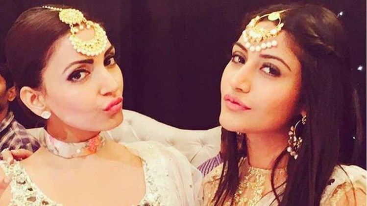 अनिका और टिया