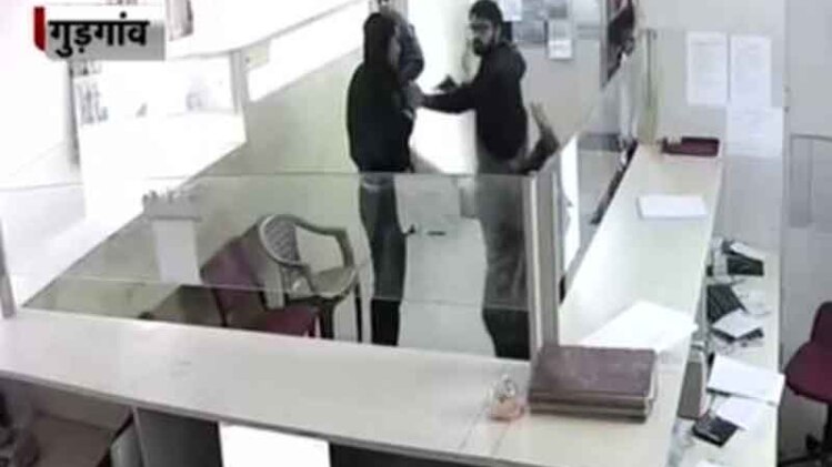लूट की वारदात सीसीटीवी में कैद