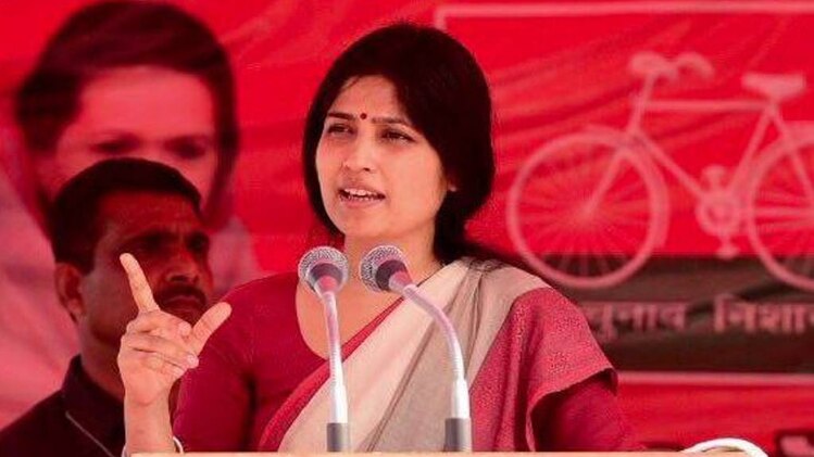 स्मृति ईरानी और डिंपल यादव के बीच घमासान