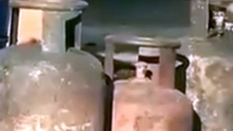 सिलेंडर फटने से दो की मौत