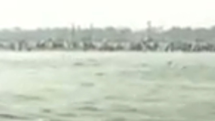 वोटर गंगा किनारे वाला