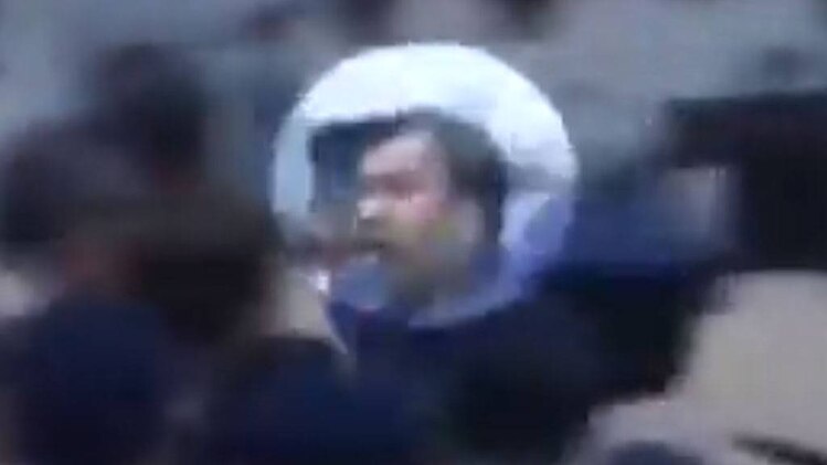 गुजरात विधानसभा में हंगामा