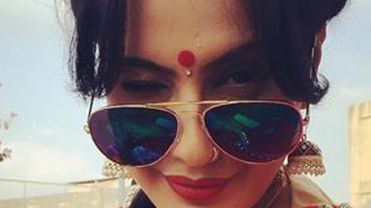 बेटे के बेडरुम में प्रीतो की ताका-झांकी