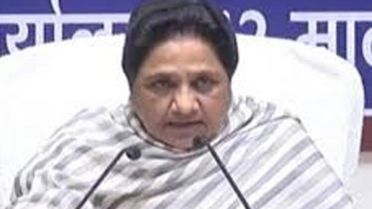 बीजेपी में मुख्यमंत्री के चेहरे को पेश करने की हिम्मत नहीं: मायावती
