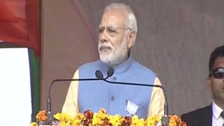 पीएम मोदी बोले- BJP की आंधी तेज है, अखिलेश सहारा ढूंढ रहे हैं