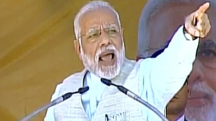 70 साल से लूटने वालों को छोड़ूंगा नहीं: PM मोदी