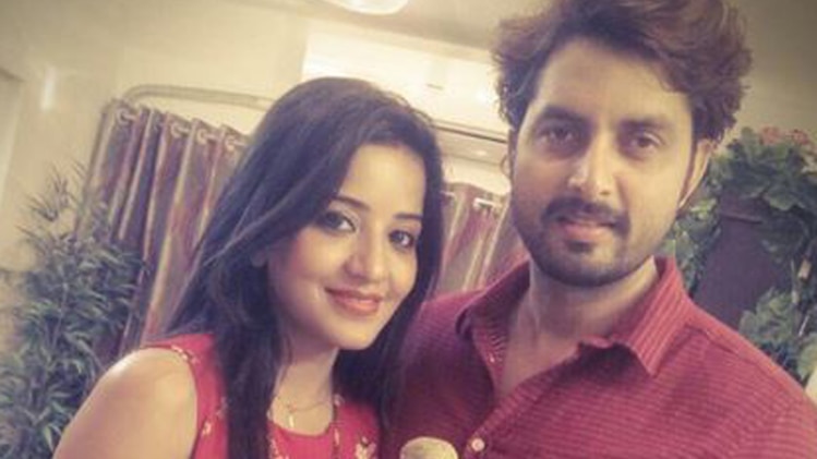 शादी के बाद मोनालिसा कुछ ऐसे मना रही हैं वैलेंटाइंस वीक