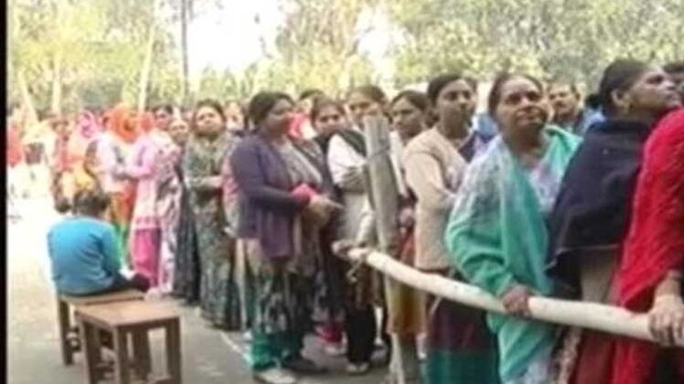 यूपी और उत्तराखंड में हुई 65 फीसदी से ज्यादा वोटिंग
