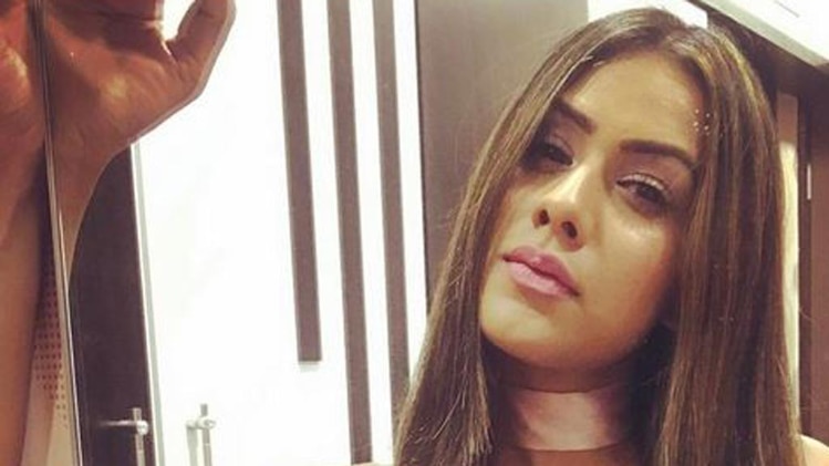 निया शर्मा