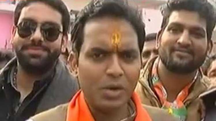 नोएडा से बीजेपी उम्मीदवार पंकज सिंह