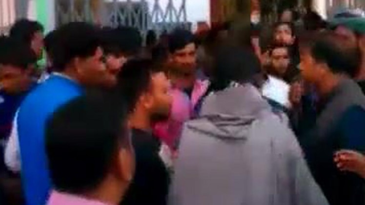 यूपी में पहले चरण के चुनाव के दौरान हिंसा