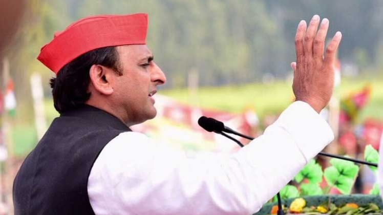 उत्तर प्रदेश के सीएम अखिलेश यादव
