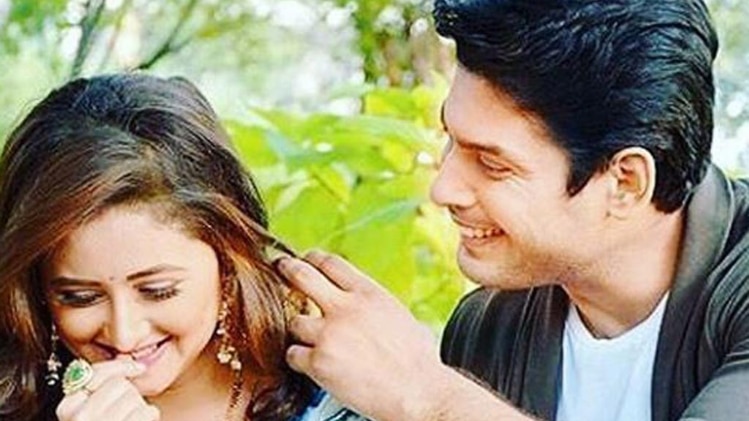 कुछ ऐसे फिट रखते हैं खुद को टीवी के सितारे