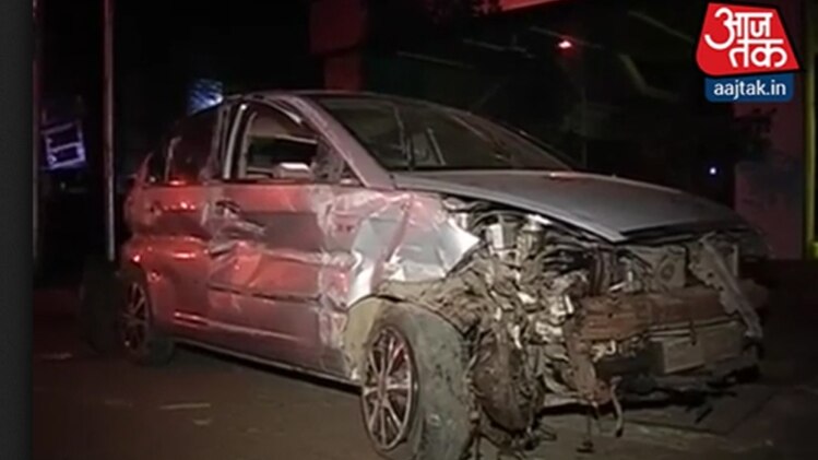 मुंबई के बांद्रा में हुए सड़क हादसे में 2 शख्स घायल