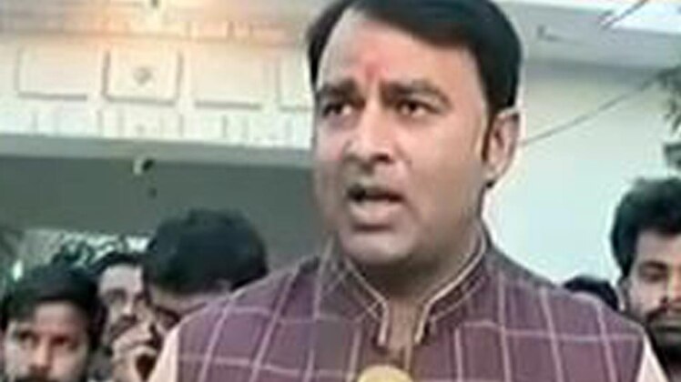 संगीत सोम बोले, अखिलेश भ्रष्ट मुख्यमंत्री