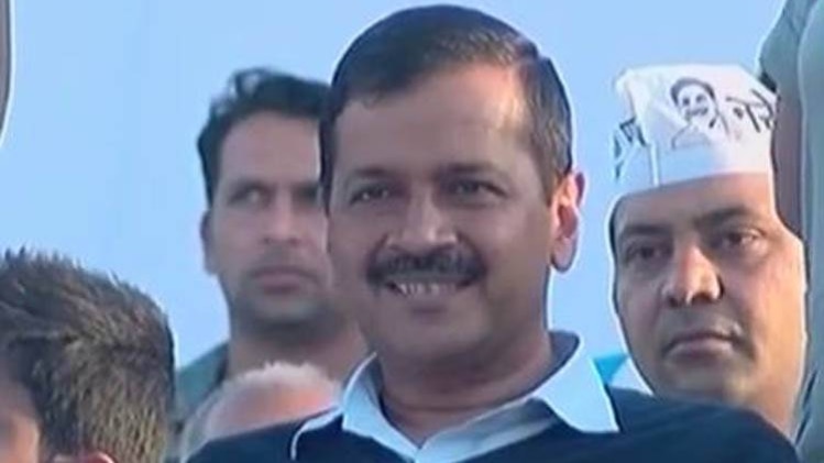 97 करोड़ के फेर में फंसे केजरीवाल