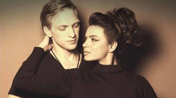 आशका गरोडिया और ब्रेंट गोबल