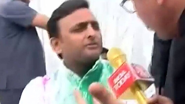 पहले की तरह ही मनाई होली: अखिलेश यादव