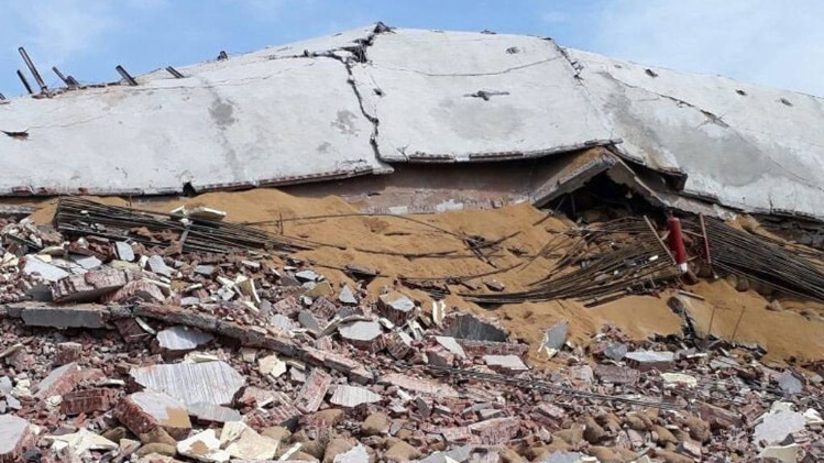 बिल्डिंग गिरी