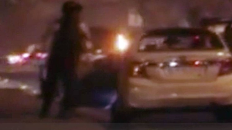 मर्सिडीज ने मजदूर को मारी टक्कर