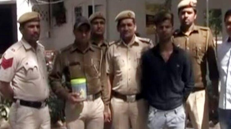 दिल्ली में पकड़ा गया कुख्यात शार्प शूटर