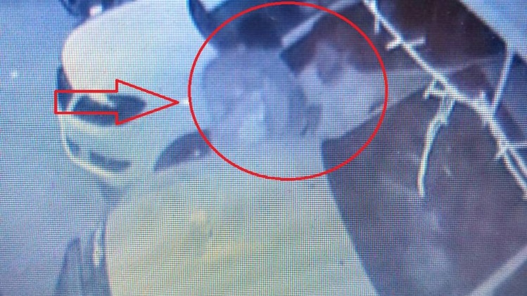 पुलिस आरोपियों की तलाश में जुट गई है