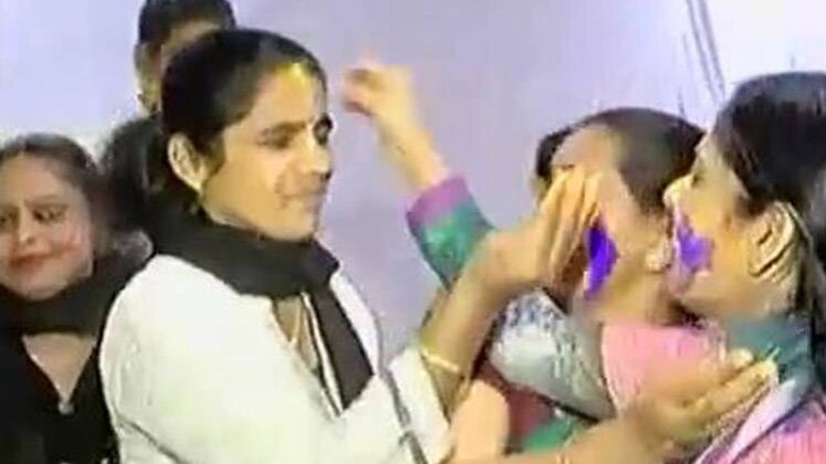 ये हैं होली के 50 रंग!