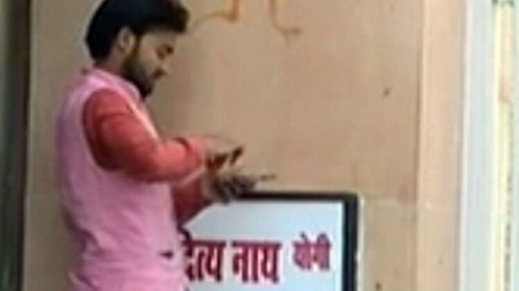 आदित्यनाथ योगी का आज पहला दिन