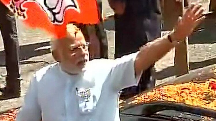 पीएम मोदी का रोड शो