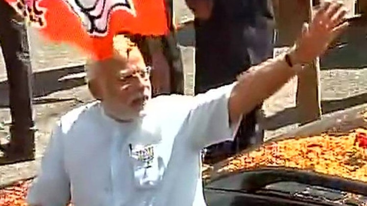 पीएम मोदी का रोड शो