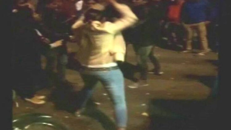 लखनऊ में हुई मनचलों की पिटाई