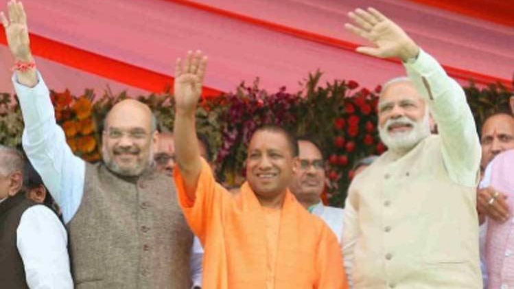 यूपी के सीएम बने आदित्यनाथ