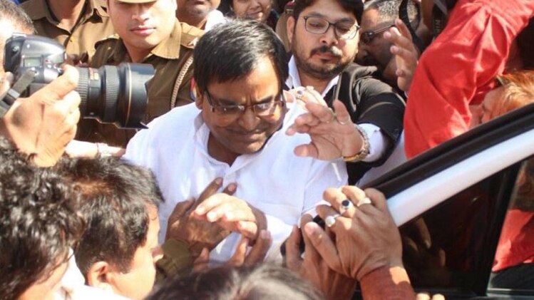 100 शहर 100 खबर