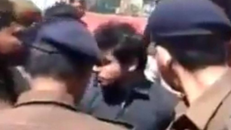 100 शहर 100 खबर