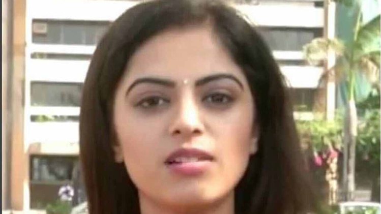 ठंडाई पीकर जमकर नाचीं सौम्या