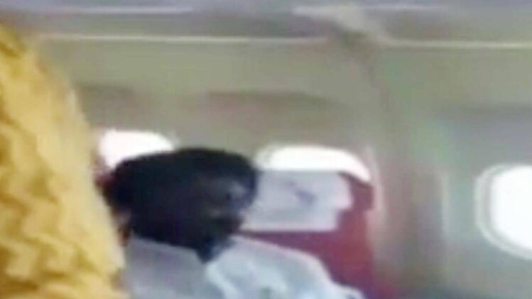 सांसद की बदसलूकी