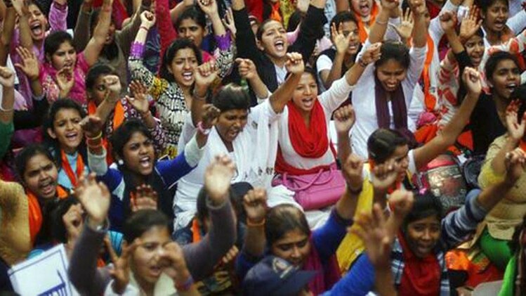 10 मिनट 50 खबरें