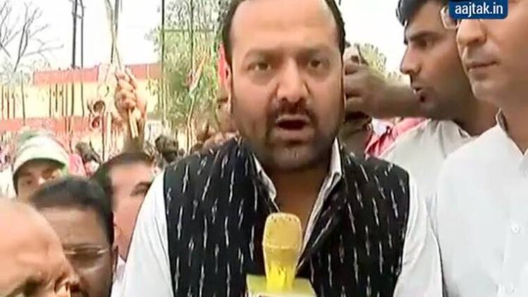 वाराणसी में मोदी, राहुल-अखिलेश का रोड शो