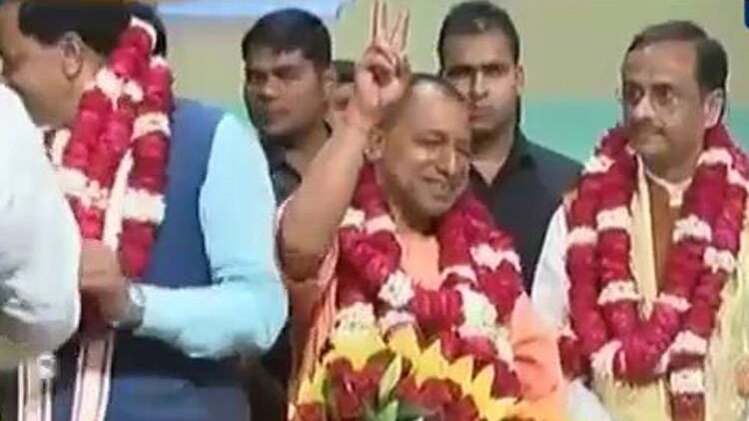 योगी आदित्यनाथ को मिली यूपी की कमान