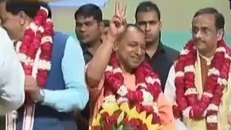 बड़ी खबरें: योगी आदित्यनाथ आज लेंगे UP के CM पद की शपथ