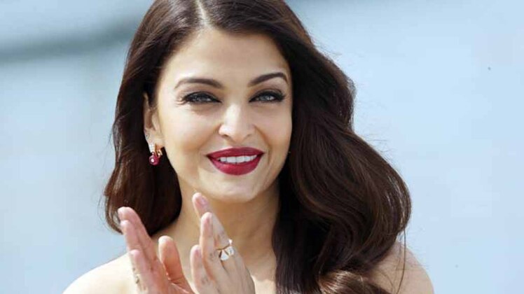 दादा साहब फाल्के अवॉर्ड में पहुंची ऐश्वर्या