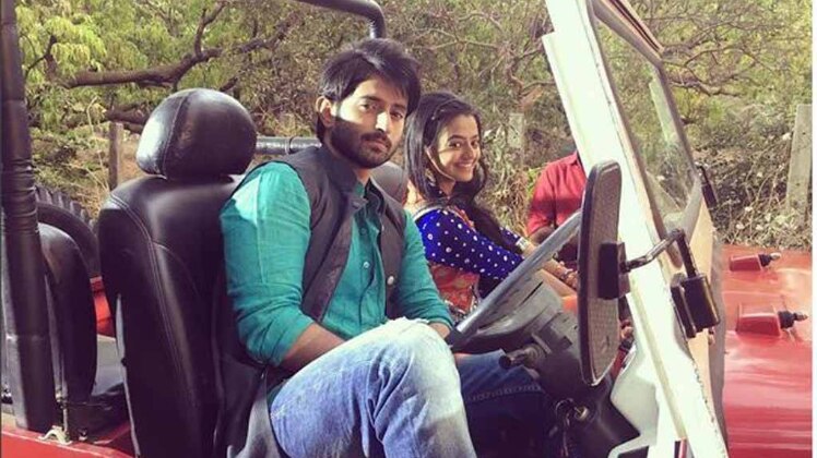 अपने संगीत में देवांशी-वरदान ने दिखाया नच का जलवा