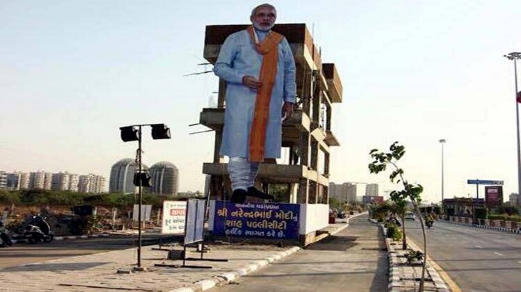सूरत में मोदी के स्वागत की तैयारियां
